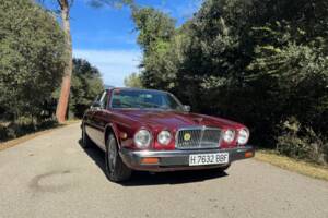 Immagine 40/41 di Jaguar XJ 12 (1990)