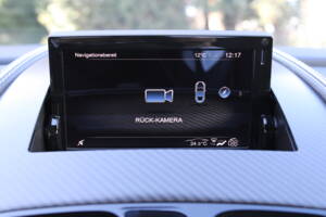 Bild 33/47 von Aston Martin DB 9 GT &quot;Bond Edition&quot; (2015)