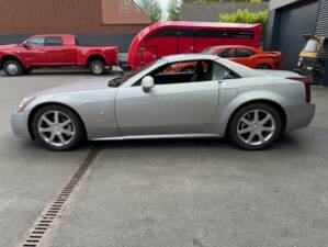 Image 11/31 of Cadillac XLR (2010)