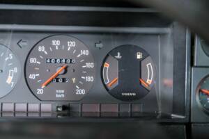 Immagine 21/50 di Volvo 240 GL (1990)