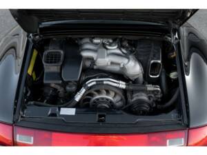 Imagen 28/29 de Porsche 911 Carrera S (1997)