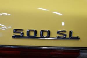 Image 26/50 of Mercedes-Benz 500 SL (1983)