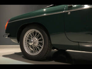 Image 19/40 of MG MGB (1974)