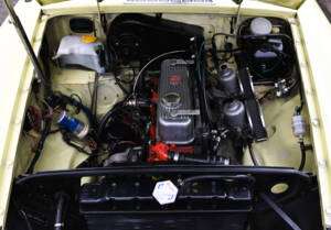 Bild 26/32 von MG MGB (1976)