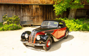 Image 4/50 of BMW 327 (1939)