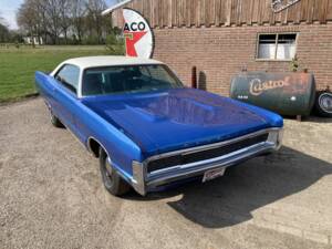 Image 1/8 of Plymouth Sport Fury (1970)