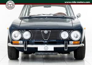 Image 4/15 of Alfa Romeo 2000 GT Veloce (1974)