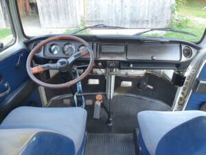 Afbeelding 38/46 van Volkswagen T2b Kombi (1979)