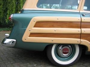 Image 7/8 of Ford Custom DeLuxe Country Squire (1954)