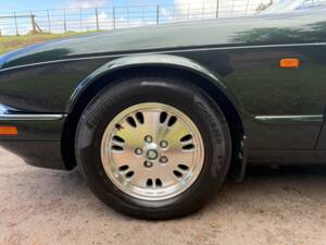 Image 12/31 of Jaguar XJ 6 4.0 Sovereign (1996)