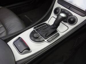 Image 58/97 de Mercedes-Benz SL 55 AMG (2003)