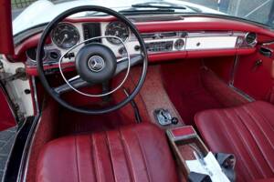 Bild 26/37 von Mercedes-Benz 280 SL (1970)