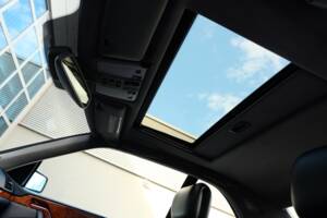 Image 49/70 de Mercedes-Benz CL 500 (1997)