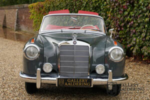 Imagen 25/50 de Mercedes-Benz 220 SE Cabriolet (1960)