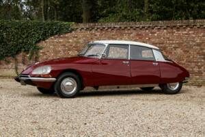 Image 17/50 de Citroën DS 21 (1971)