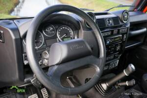 Image 9/41 of Land Rover Defender (2016)