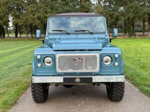 Image 4/33 de Land Rover Defender 90 (1997)