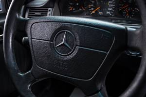 Bild 20/30 von Mercedes-Benz E 280 Unikat (1994)