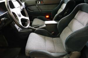 Image 22/49 of Mitsubishi Starion (1989)