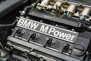 Image 14/57 of BMW M3 (1988)