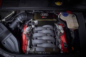 Image 59/95 of Audi RS4 Avant (2006)