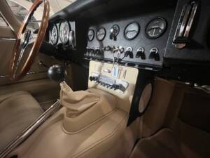 Bild 2/8 von Jaguar Type E 4.2 (1966)