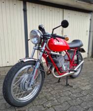 Image 2/8 of Benelli 250 2C (1975)
