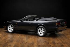 Immagine 3/17 di Aston Martin Virage Volante (1994)