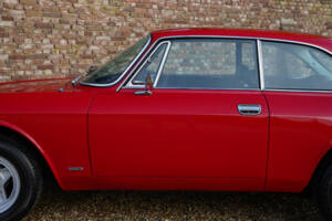 Image 33/50 of Alfa Romeo 2000 GTV (1972)
