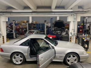 Afbeelding 4/10 van Mercedes-Benz SL 500 (2000)
