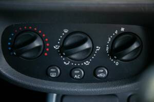 Image 32/40 of Renault Clio II V6 (2002)