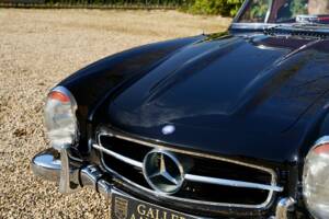 Image 29/50 of Mercedes-Benz 300 SL Roadster (1959)