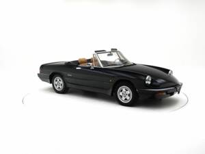 Bild 3/15 von Alfa Romeo 2.0 Spider (1988)