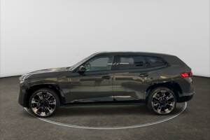 Image 3/12 of BMW XM (2024)