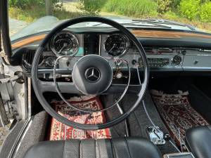 Image 24/25 of Mercedes-Benz 230 SL (1965)