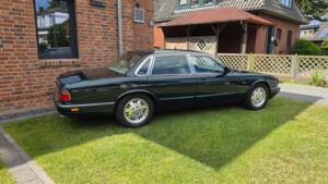 Image 4/26 of Jaguar XJ 6 4.0 Sovereign (1996)