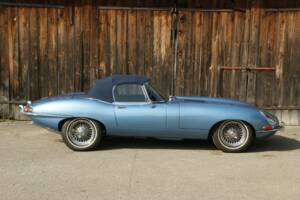Imagen 10/20 de Jaguar E-Type 4.2 (1967)