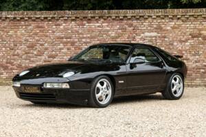 Afbeelding 38/50 van Porsche 928 GTS (1994)