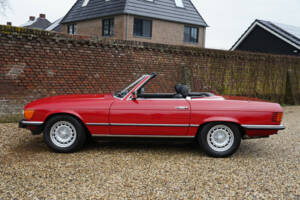 Image 20/50 de Mercedes-Benz 280 SL (1982)
