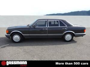 Afbeelding 6/15 van Mercedes-Benz 560 SEL (1990)