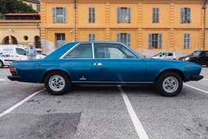 Image 16/37 of FIAT 130 Coupé (1974)