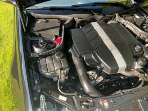 Immagine 36/41 di Mercedes-Benz CLK 320 (2003)
