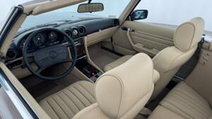 Image 22/48 de Mercedes-Benz 560 SL (1989)