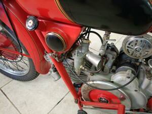 Afbeelding 34/39 van Moto Guzzi DUMMY (1950)