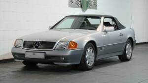 Image 30/51 of Mercedes-Benz 500 SL (1992)