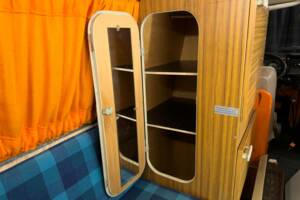 Image 31/59 of Volkswagen T2b Westfalia (1973)