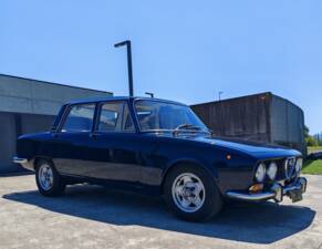 Image 11/50 of Alfa Romeo 2000 Berlina (1972)