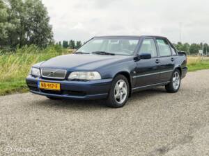 Image 3/33 of Volvo S 70 2.5 T (1997)