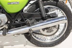 Image 29/37 of Kawasaki KH 250 (1977)