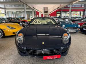 Bild 34/40 von Ferrari 599 GTB (2009)
